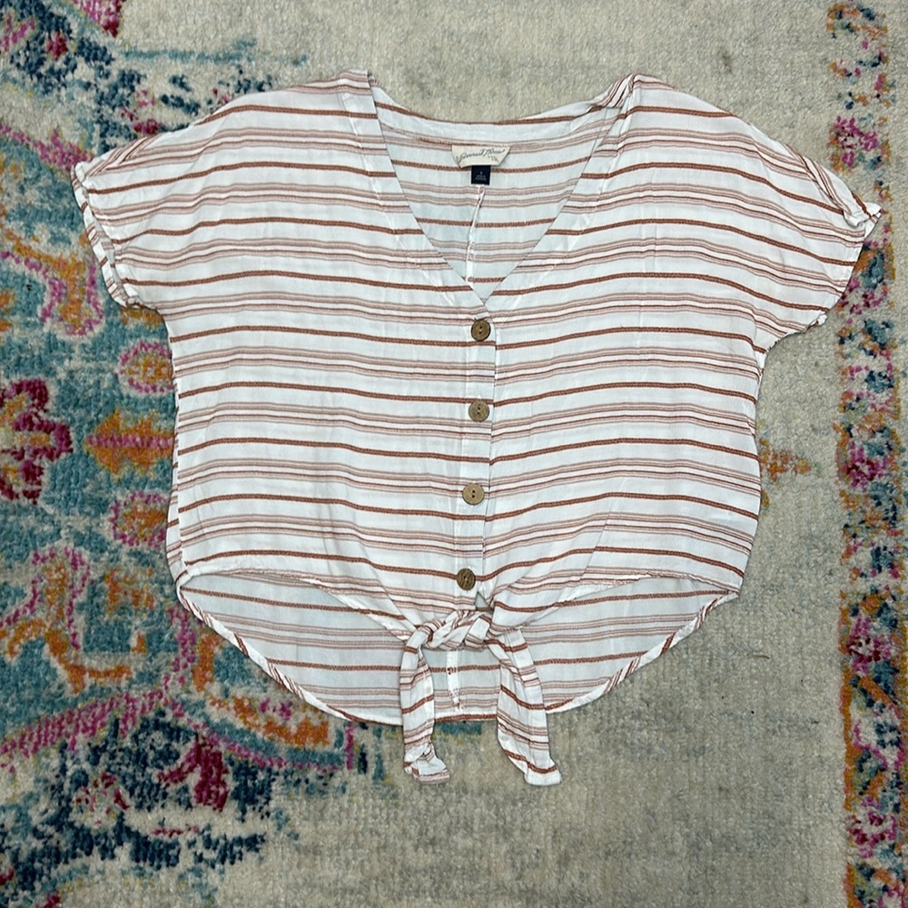 Universal Thread Tie Front Top